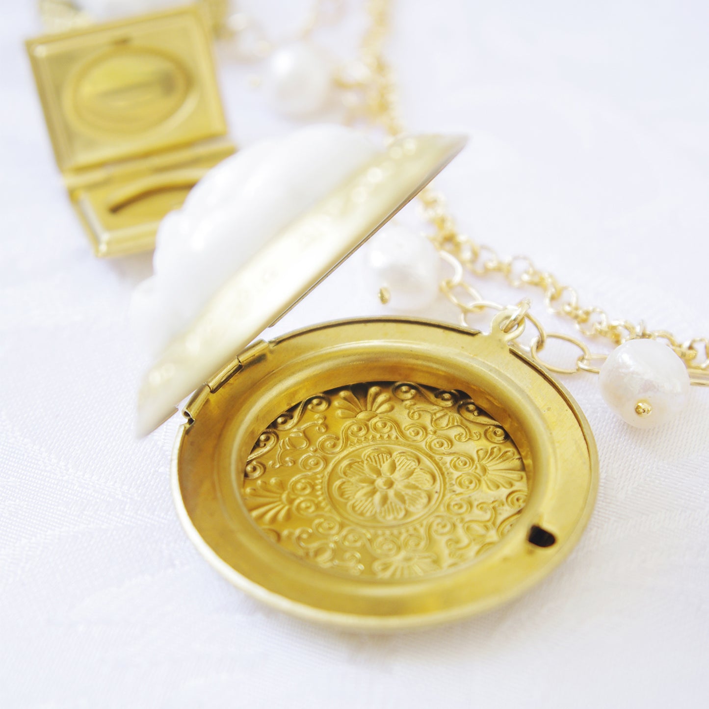 Porcelain Floral Lockets Statement Necklace