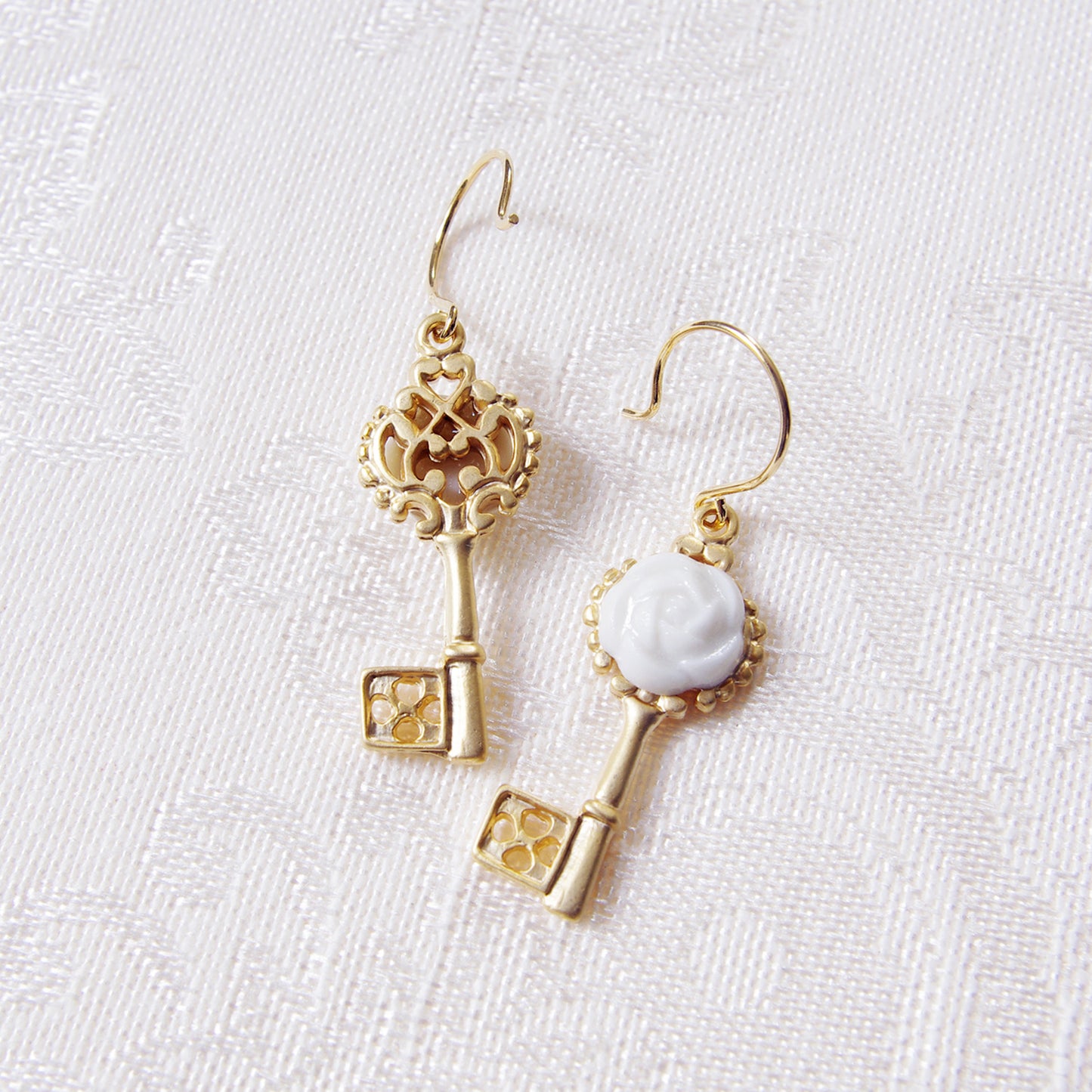 POPORCELAIN Porcelain Camellia Golden Key Earrings