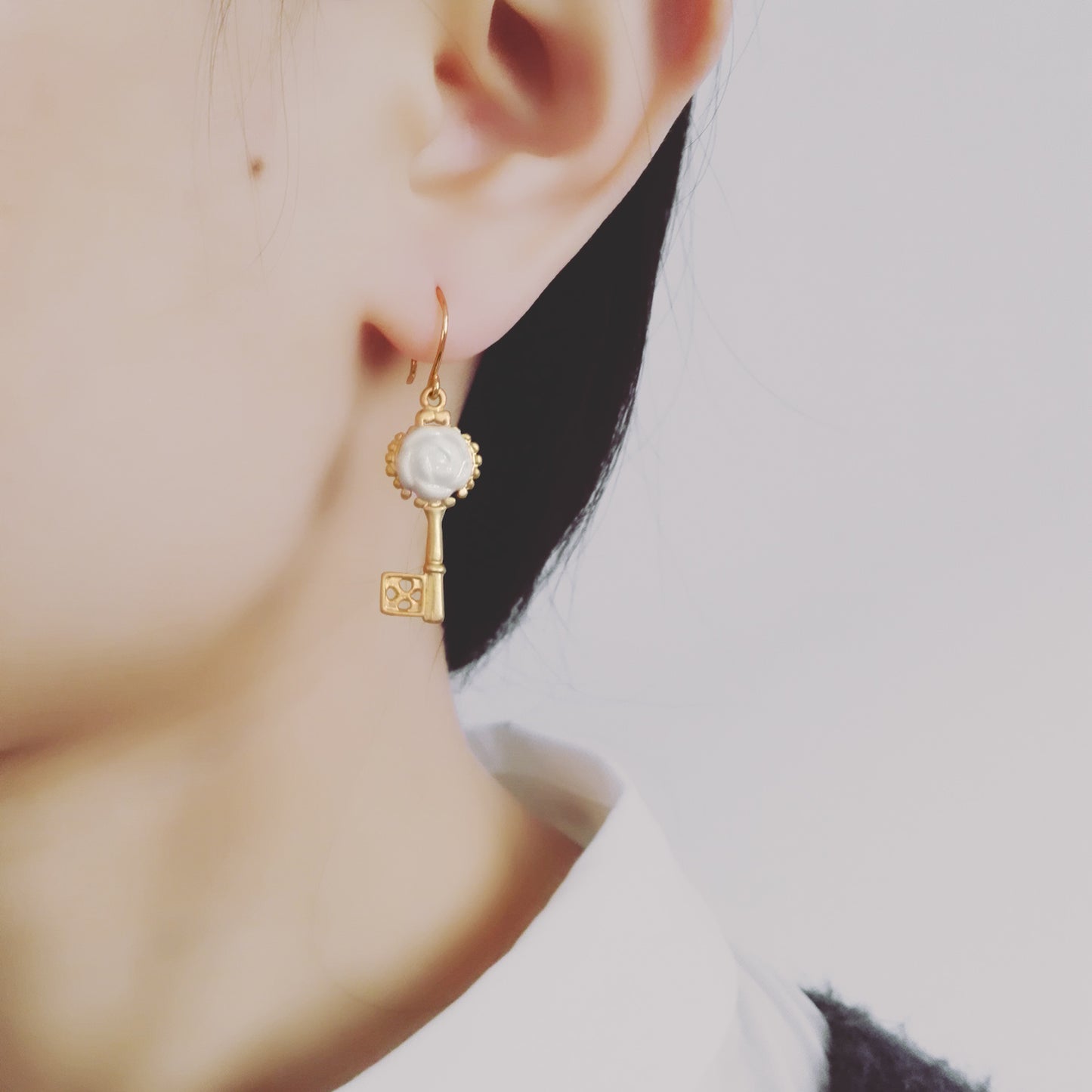 POPORCELAIN Porcelain Camellia Golden Key Earrings