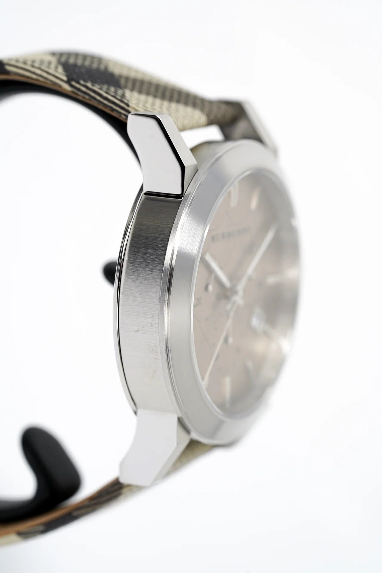 Burberry Chronograph Nova BU9358 – Men’s Watch - Luxverse